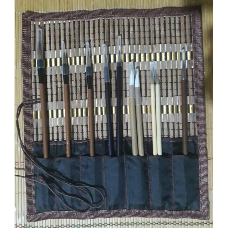 Bộ 10 bút cả mành cuốn